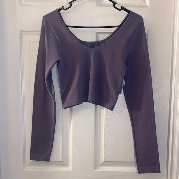 Aeropostale Lavender Long Sleeve Convertible Front, Back, Or Twist Crop Top NWTs - Picture 3 of 13